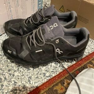 Men’s On clouds waterproof, only worn a few times